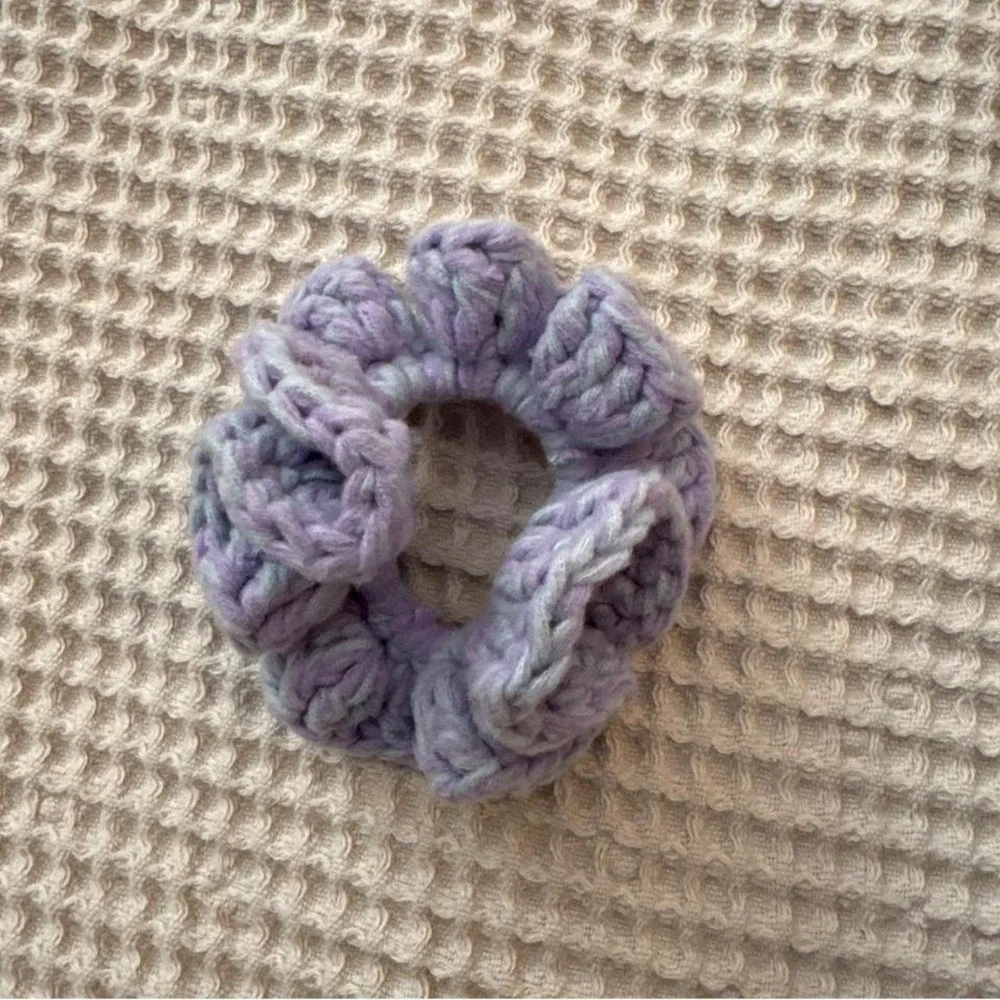 Lot of 3 handmade pastel scrunchies